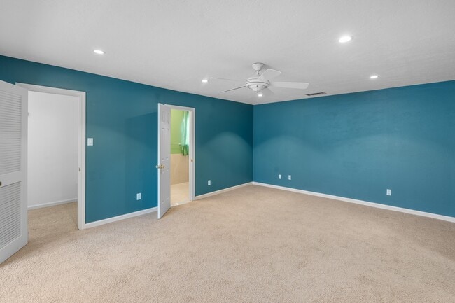 Building Photo - 5514 Beverly Hill St