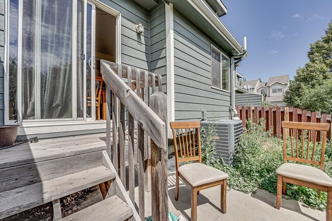 Building Photo - Spacious 3 Bed, 3 1/2 Bath Townhome in Northwest Fort Collins!