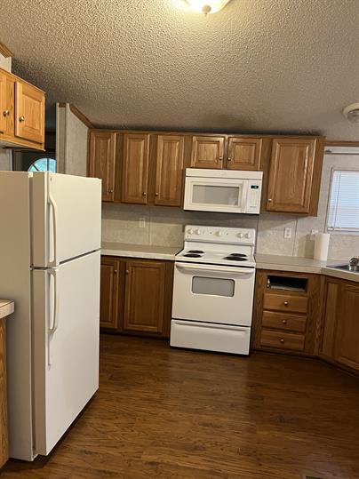 Building Photo - 44 Beach Crest Rise