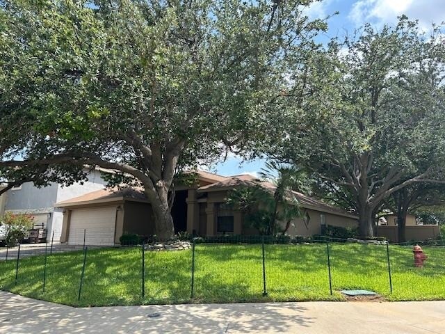 Building Photo - 1118 Diamond Dr