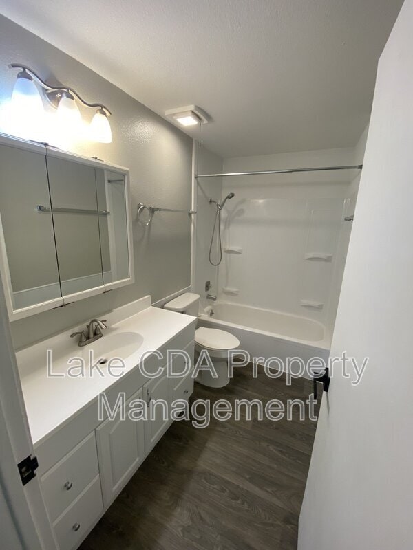 Building Photo - 3410 Belmont Rd