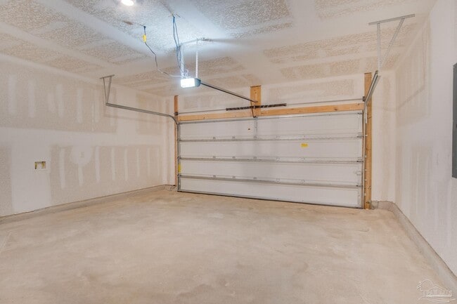 Building Photo - 8422 Riverstone Dr