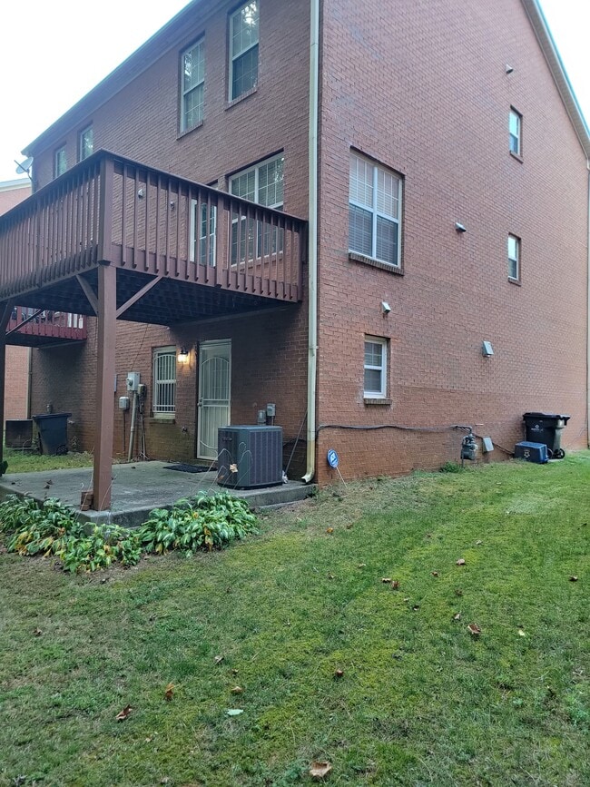 Building Photo - 64 Davis Mill Ct