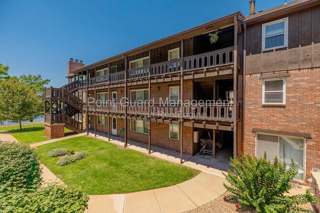 Building Photo - 2011 N Porter Ave