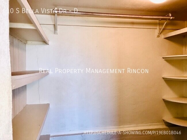 Building Photo - 10 S Bella Vista Dr