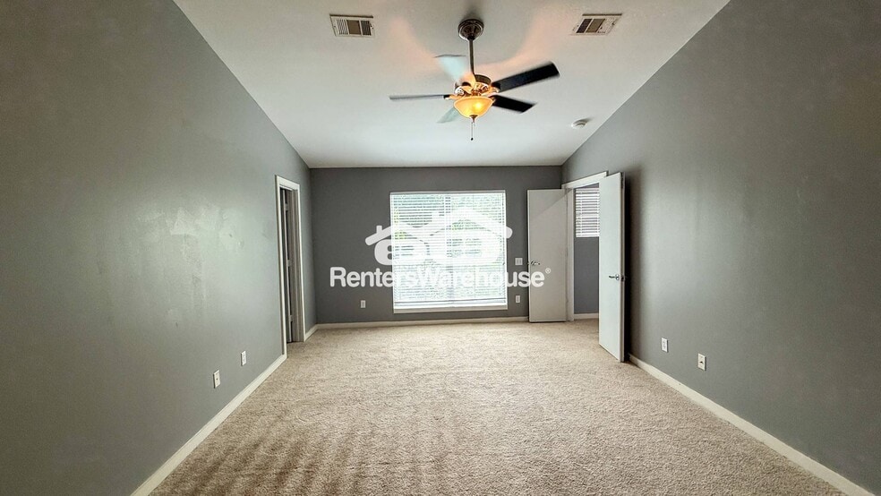 Building Photo - 2605 Calumet St