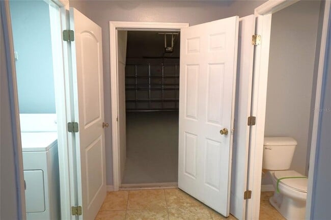 Building Photo - 6760 Eagle Feather Dr