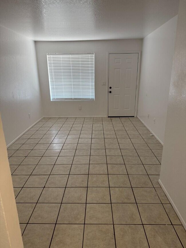 Building Photo - 2 bedroom in Mesa AZ 85201
