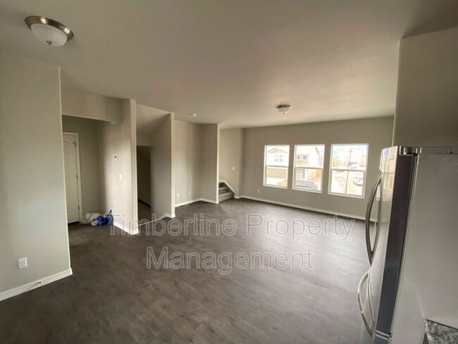 Building Photo - 889 Grissom Dr.