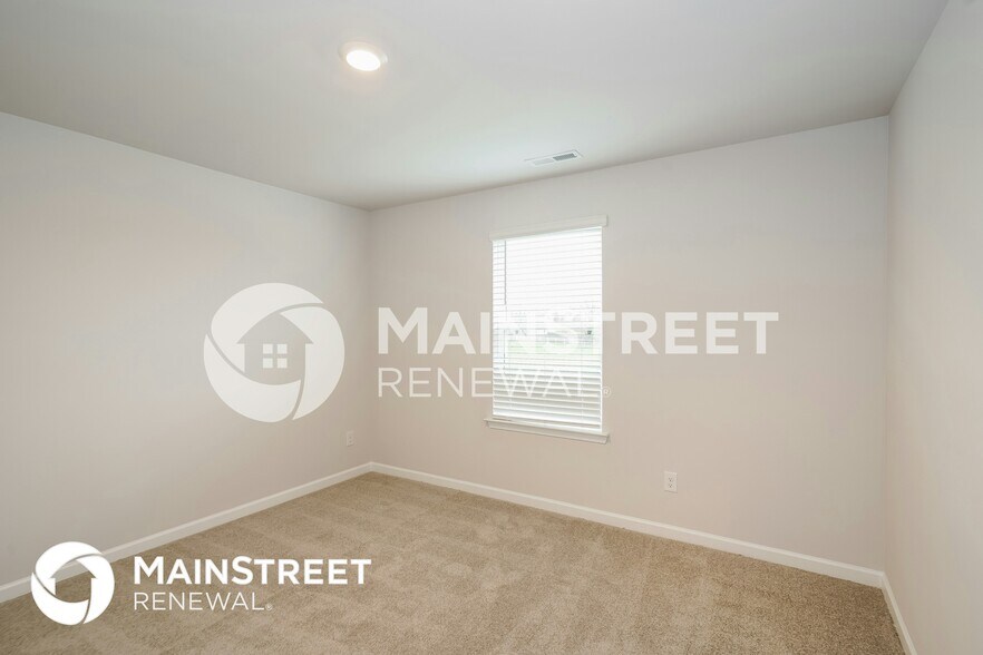 Building Photo - 2306 Curbow Dr