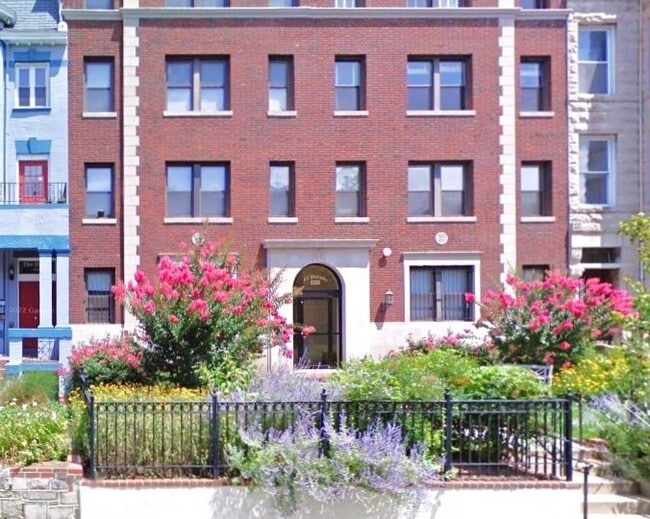 Building Photo - 1321 Fairmont St NW