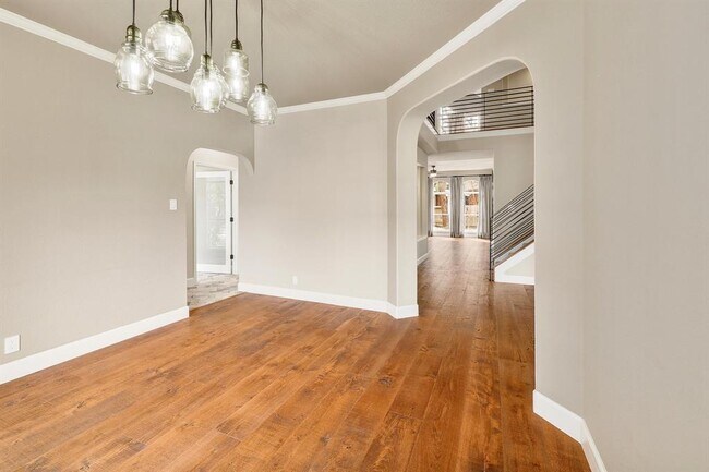 Building Photo - 8216 Fern Bluff Ave