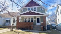 Building Photo - 3 Bedroom Home