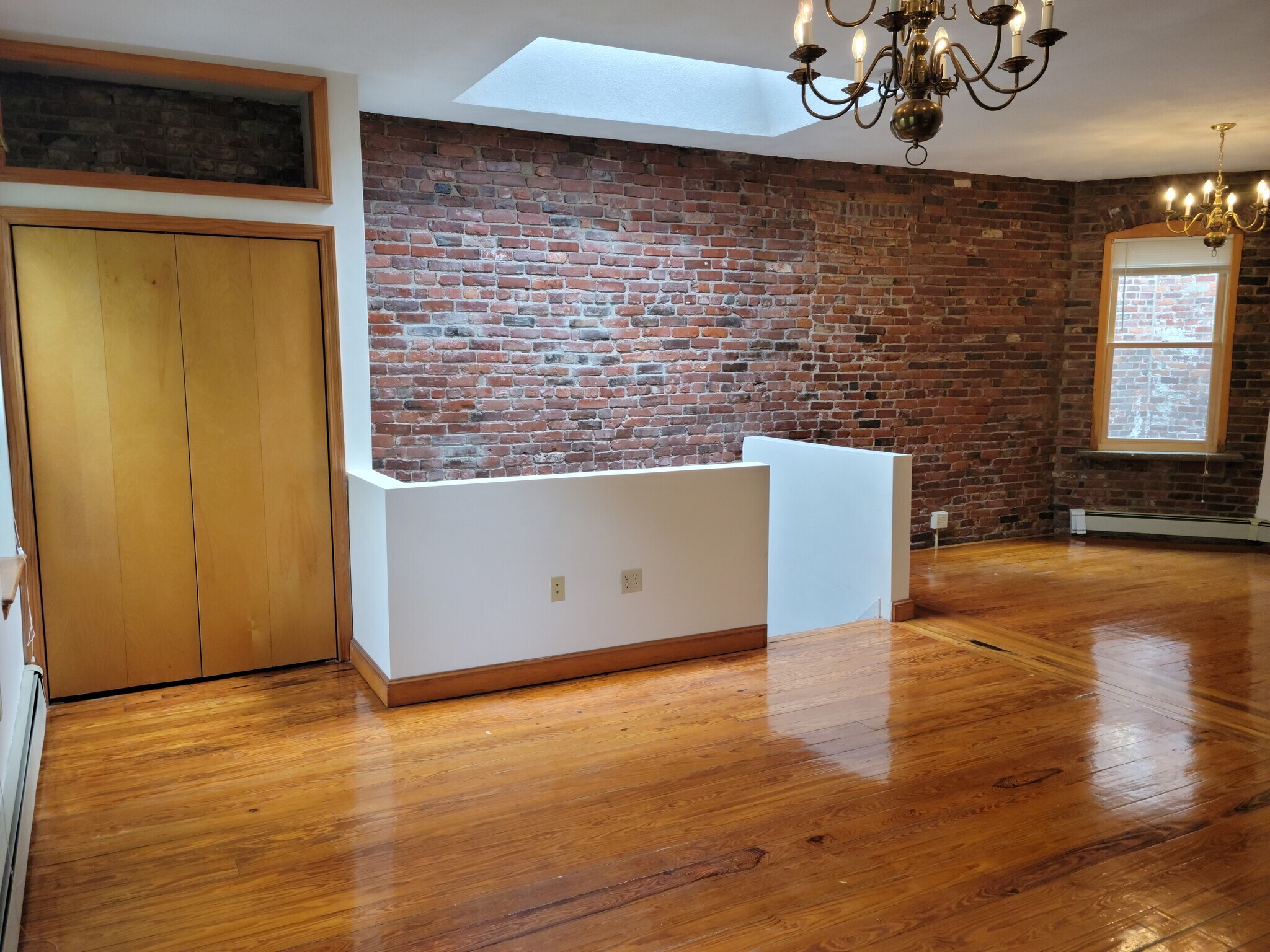 Building Photo - 67 Baldwin St