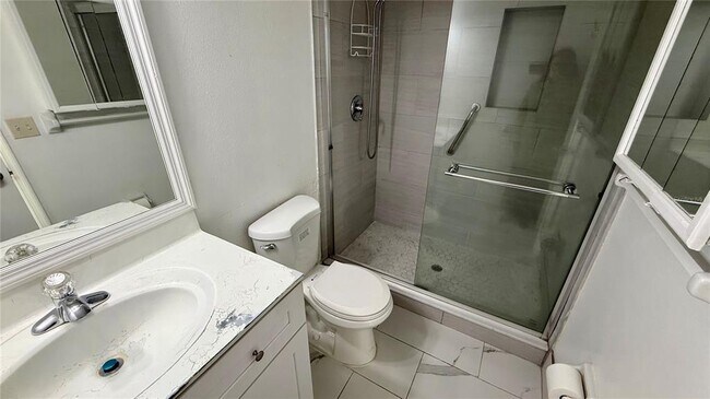 Building Photo - 2482 Quail Run Blvd N