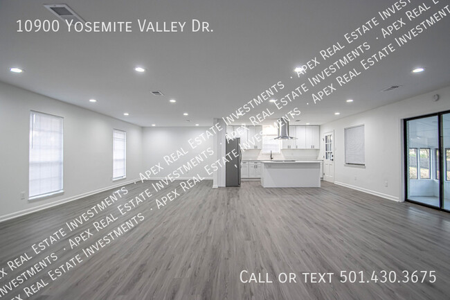 Building Photo - 10900 Yosemite Valley Dr