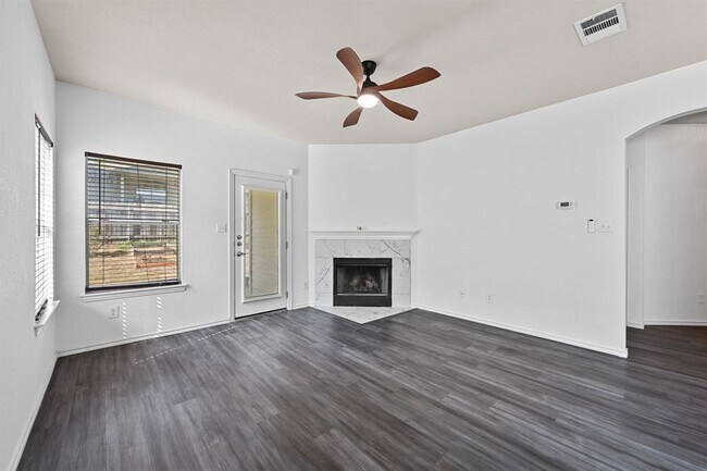 Building Photo - 9206 Brents Elm Dr
