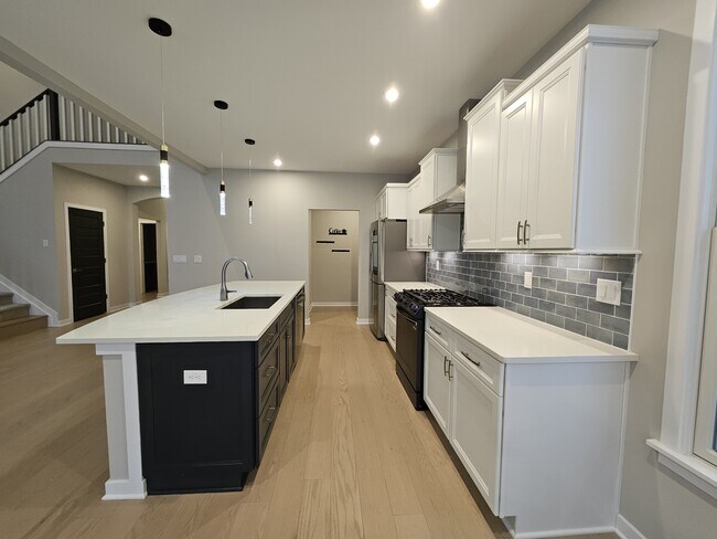 Building Photo - 228 Oakhurst Wy