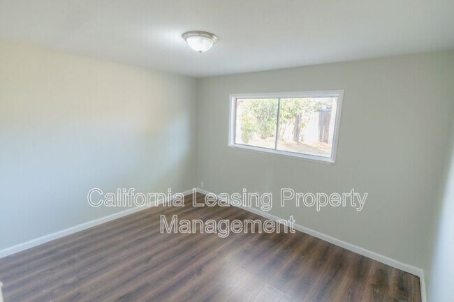 Building Photo - 20865 Burbank Blvd