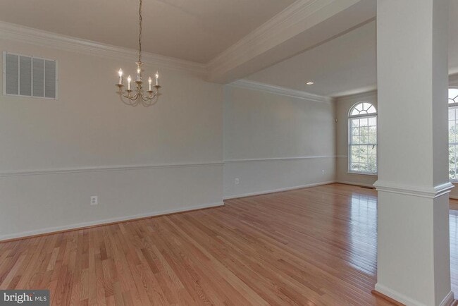 Building Photo - 22616 Welborne Manor Square
