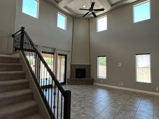 Building Photo - 7115 Vista Terraza Dr NW