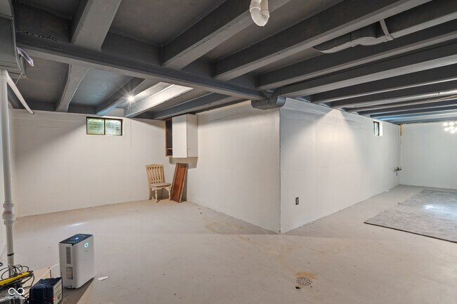 Building Photo - 6380 Hazelwood Ave