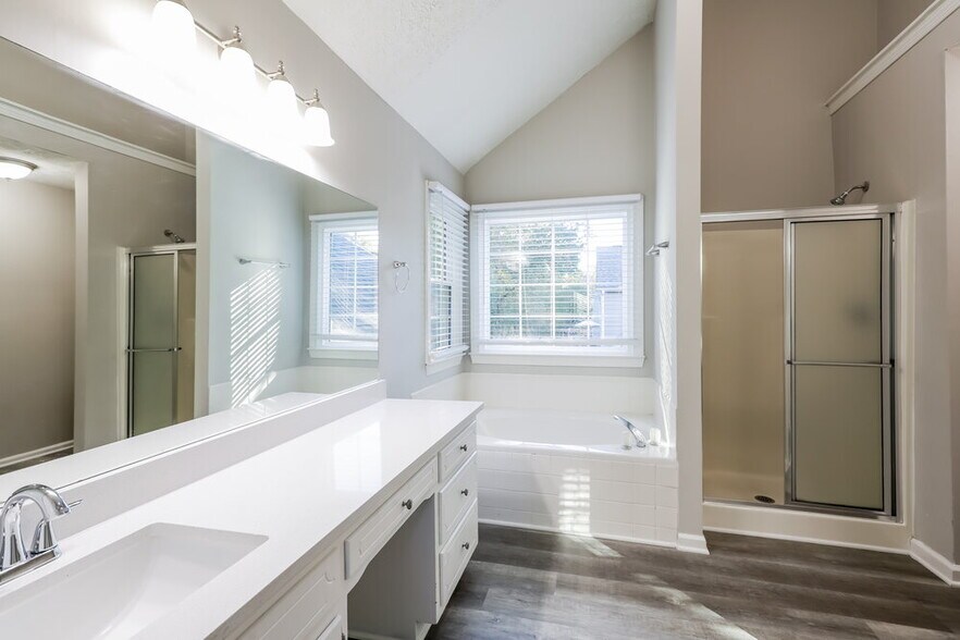 Building Photo - 1070 Hunters Creek Ct