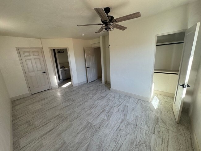 Building Photo - 4 Bed 2 Bath Home