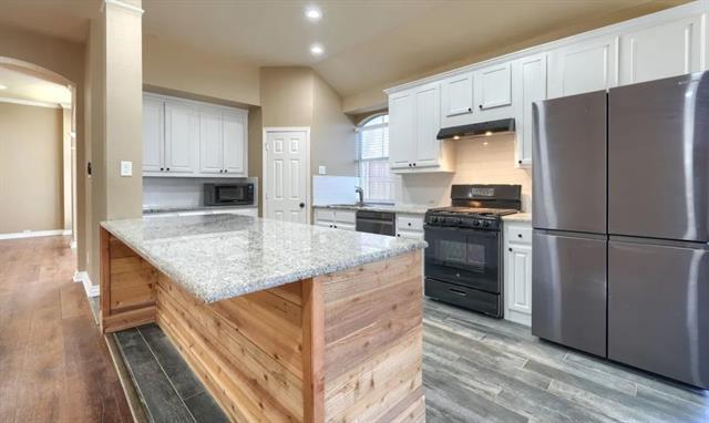 Building Photo - 3403 Chapelwood Dr