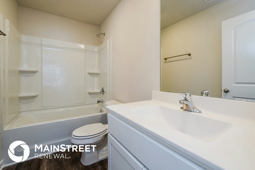 Building Photo - 205 Indian Summer St