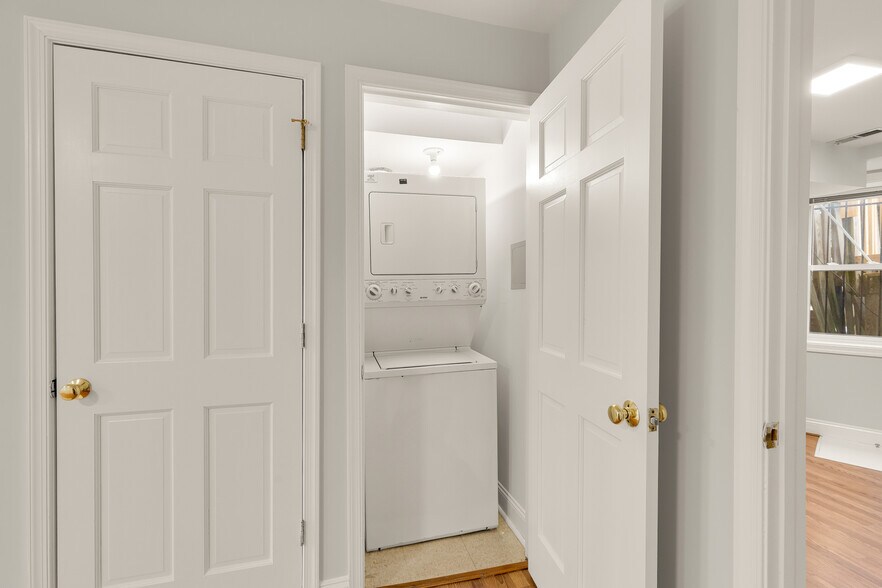 Building Photo - 1316 Irving St NW