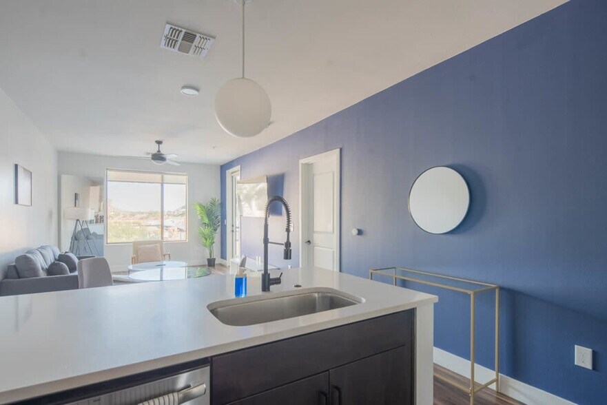 Building Photo - 701 W Rio Salado Pkwy