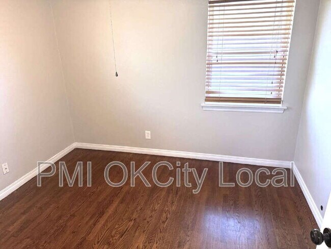 Building Photo - 3025 NW 67th St