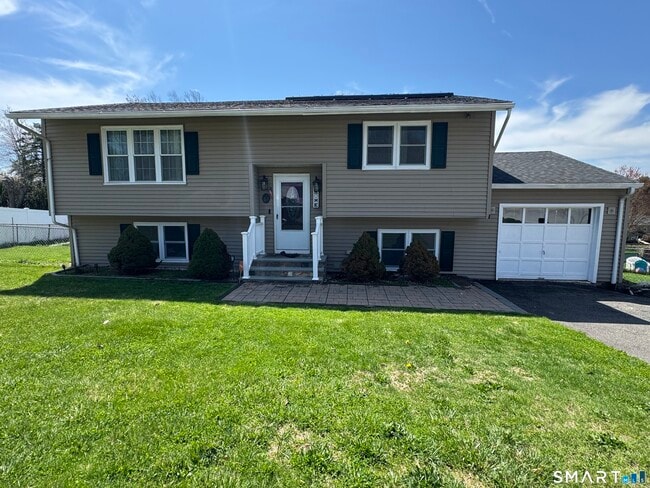 Building Photo - 62 Brookfield Rd