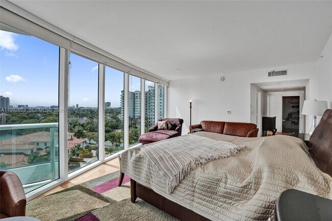 Building Photo - 19955 NE 38th Ct