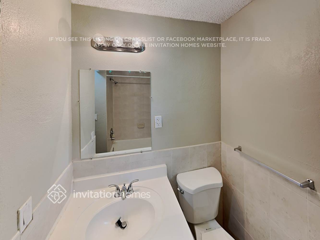 Building Photo - 5808 NW 19th Ct