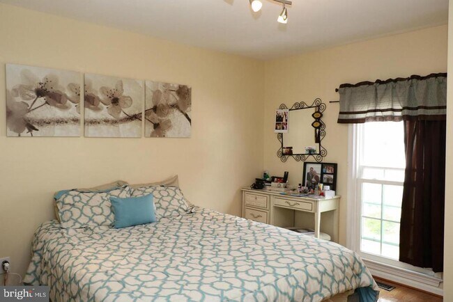Building Photo - 5422 Crows Nest Ct