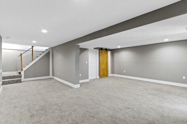 Building Photo - 1701 Barth Ave