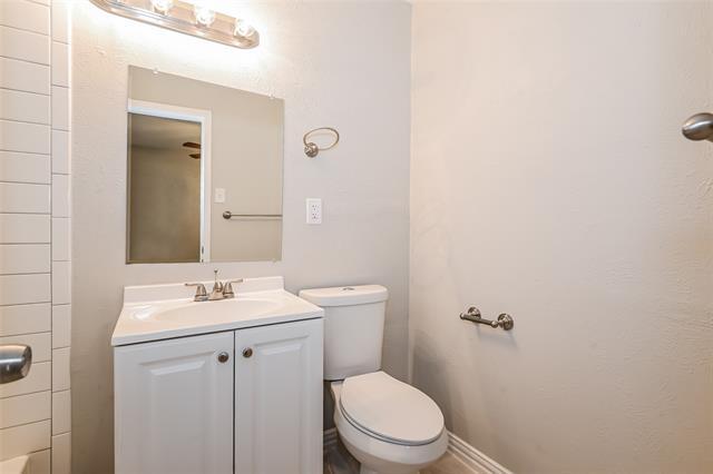 Building Photo - 523 Fairview Dr