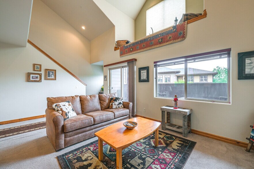 Building Photo - 191 Talisman Dr