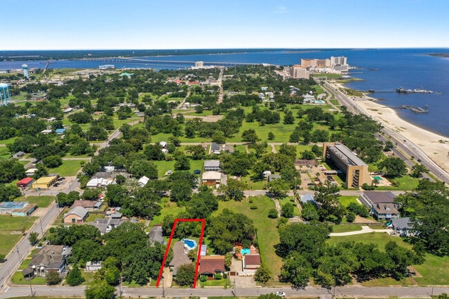 Building Photo - 134 Lee St