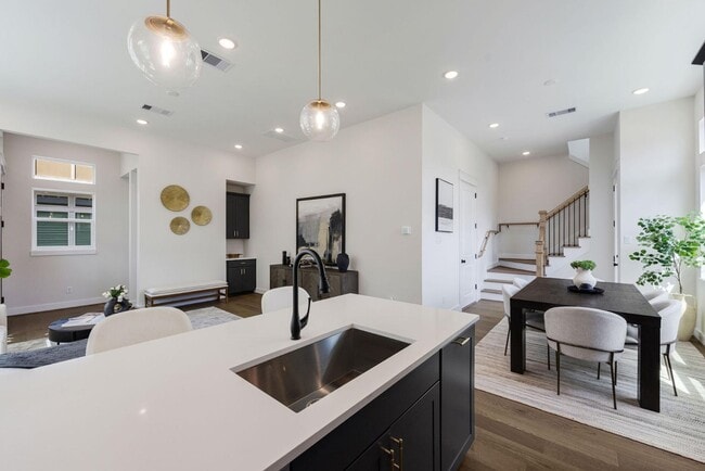 Building Photo - 9311 Montridge Dr