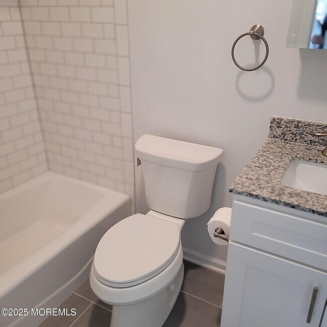 Building Photo - 373 Yorkshire Pl