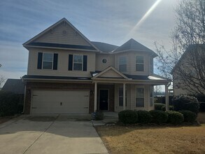 Building Photo - The Manors at White Knoll