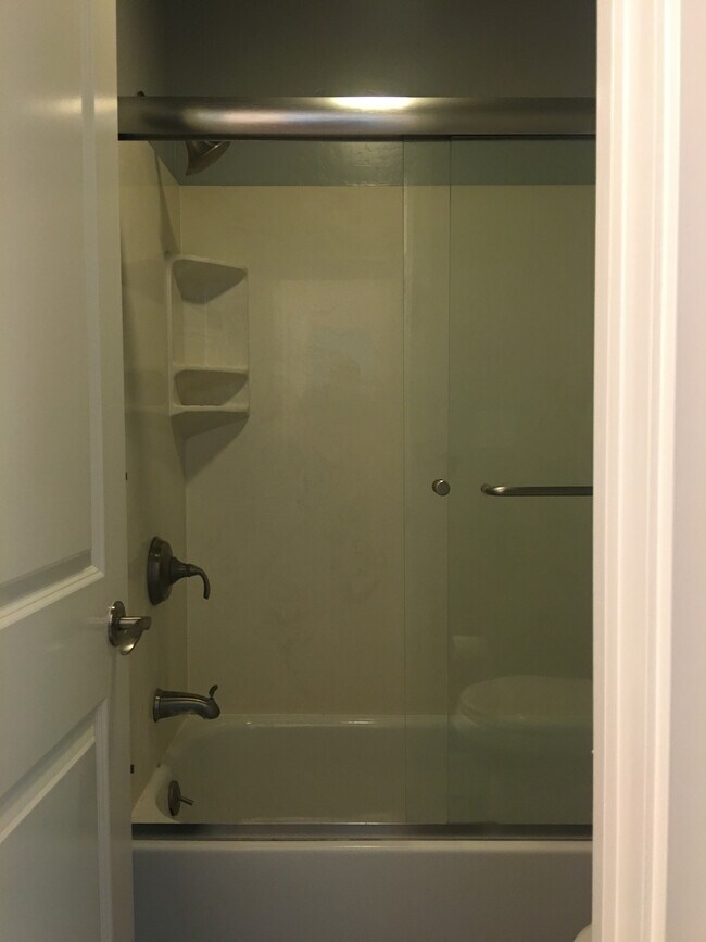 Shower - 10982 Roebling Ave