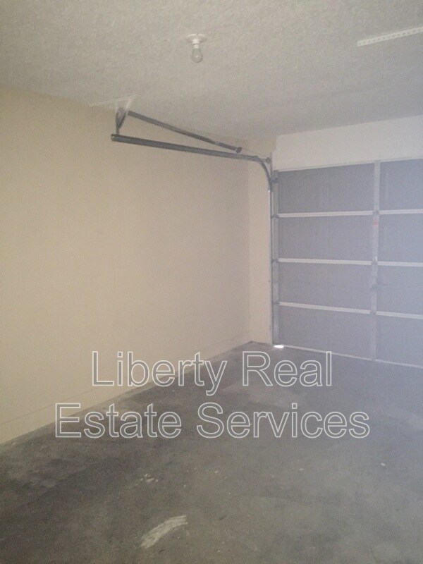 Building Photo - 1402 Desert Storm Dr