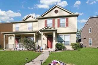 Building Photo - 23634 Wildwood Green Way