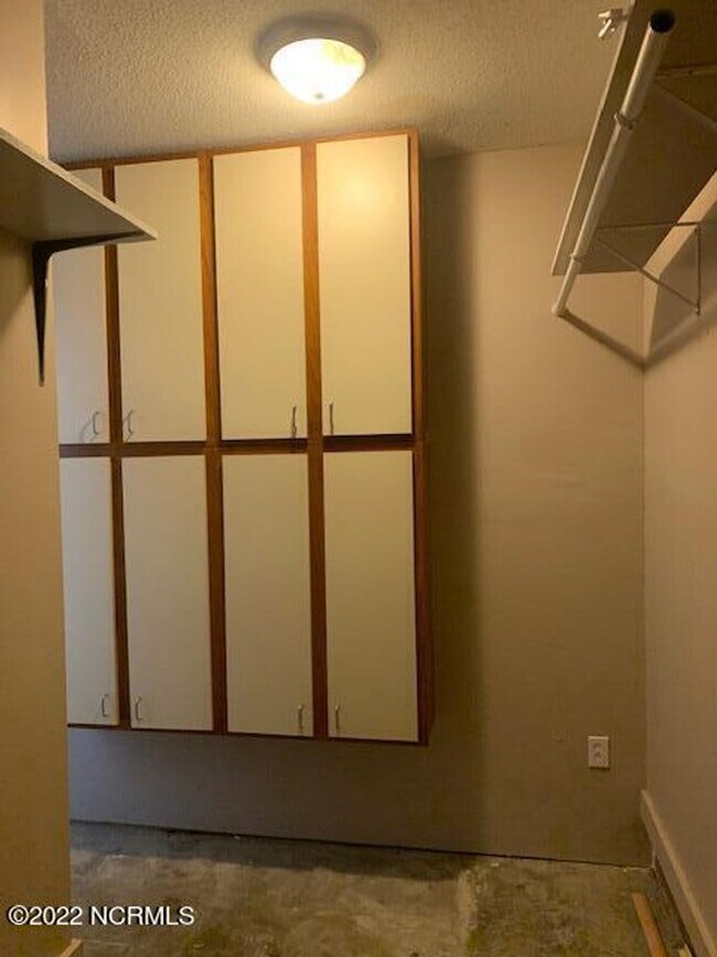 Building Photo - 1302 Kevin Ct