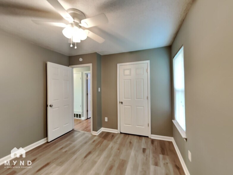 Building Photo - 1234 Grange Way Dr