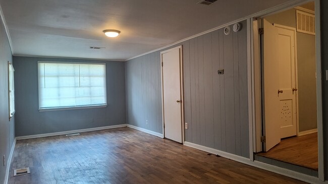 Building Photo - 1806 W 29th Ave
